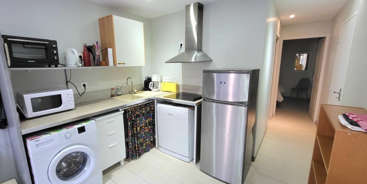 Residences Les Sansonnets "Appartements & Studios" Jonzac Exteriör bild