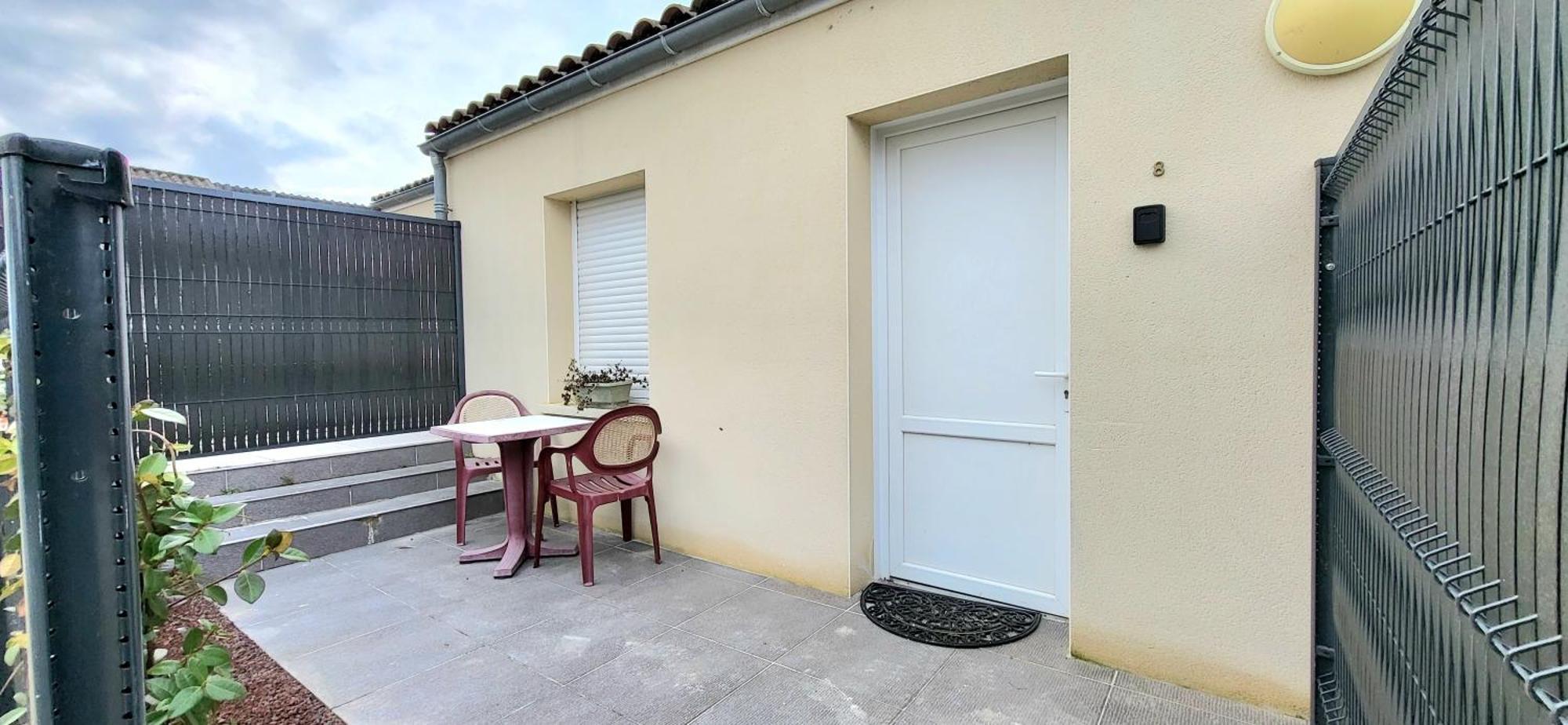 Residences Les Sansonnets "Appartements & Studios" Jonzac Exteriör bild