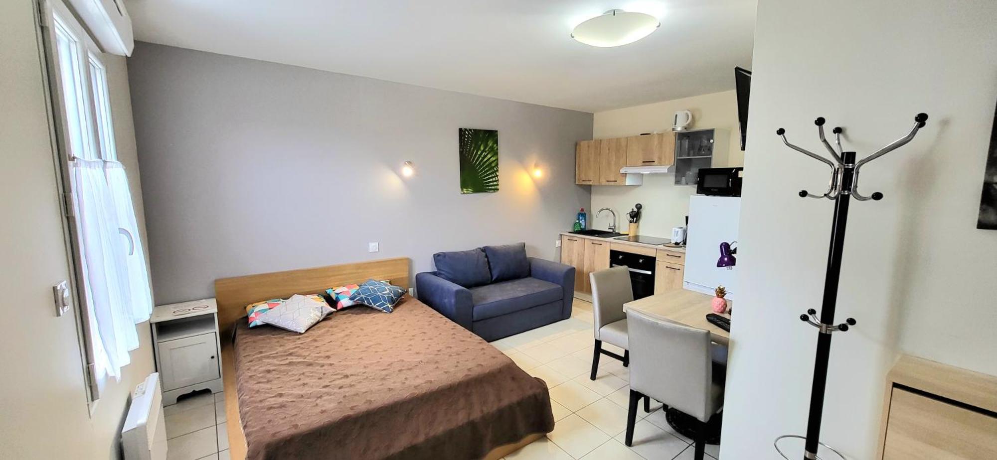 Residences Les Sansonnets "Appartements & Studios" Jonzac Exteriör bild