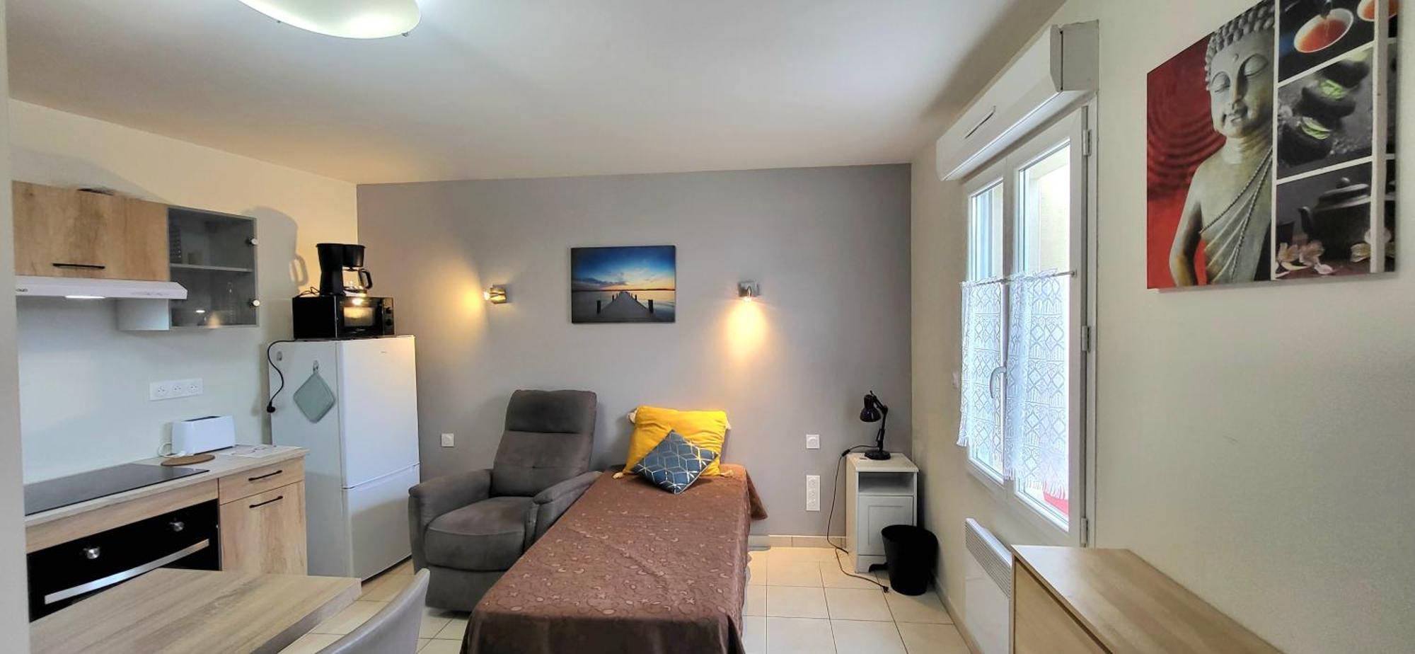 Residences Les Sansonnets "Appartements & Studios" Jonzac Exteriör bild